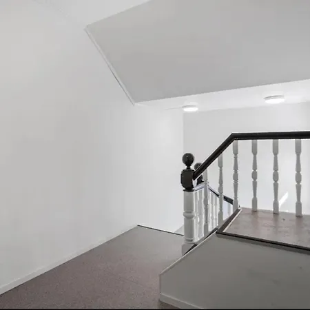 In The Middle Of The City, Garden And Parking! Apartamento Tønsberg
